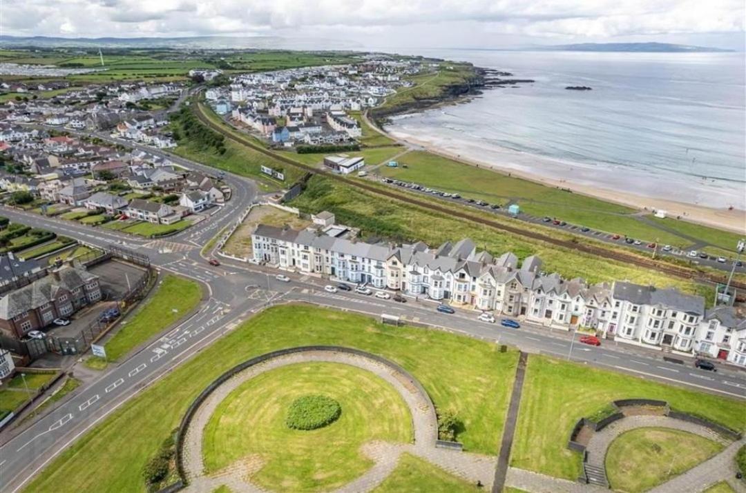 1 Dunluce Park - Portrush By The Sea Leilighet Eksteriør bilde