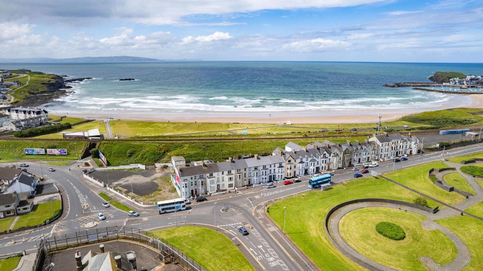 1 Dunluce Park - Portrush By The Sea Leilighet Eksteriør bilde