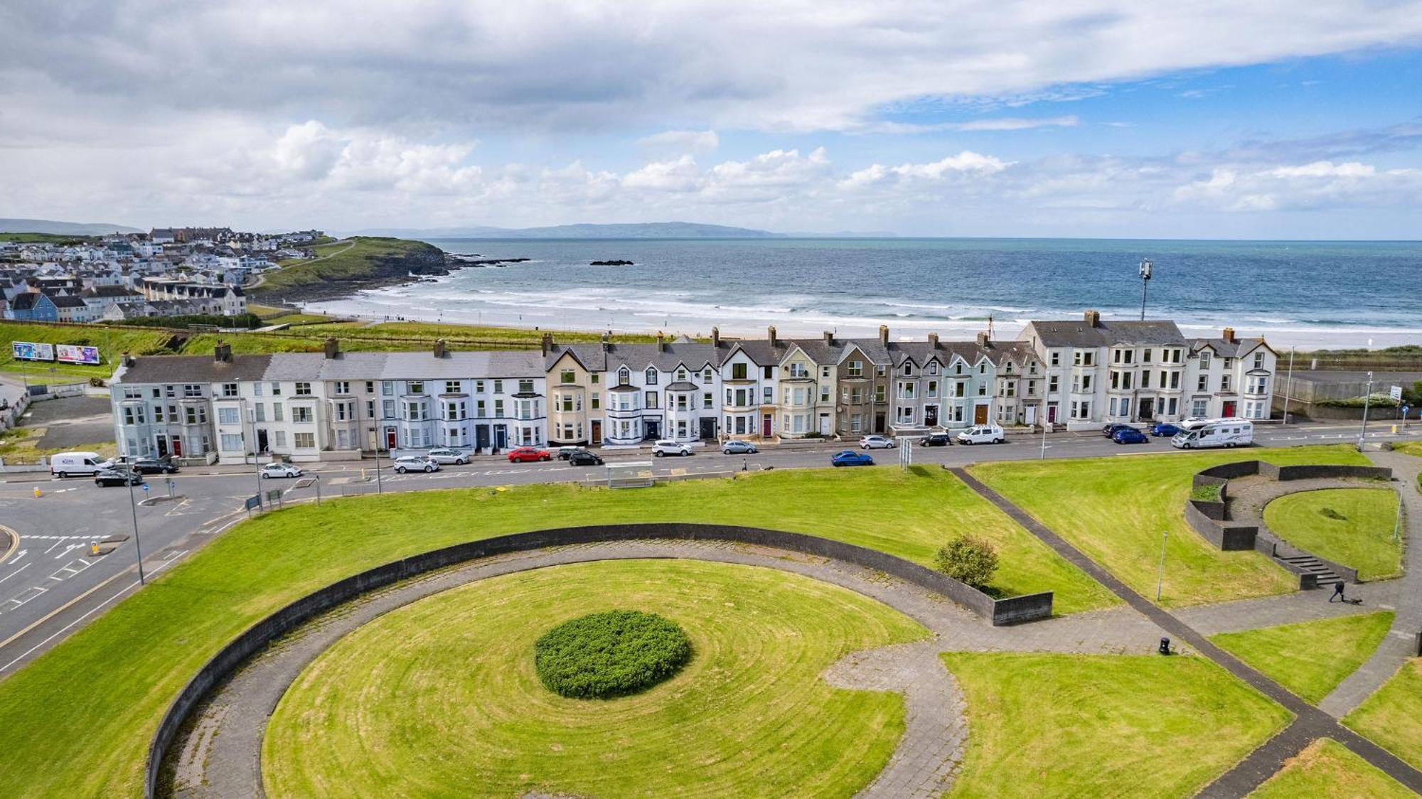 1 Dunluce Park - Portrush By The Sea Leilighet Eksteriør bilde